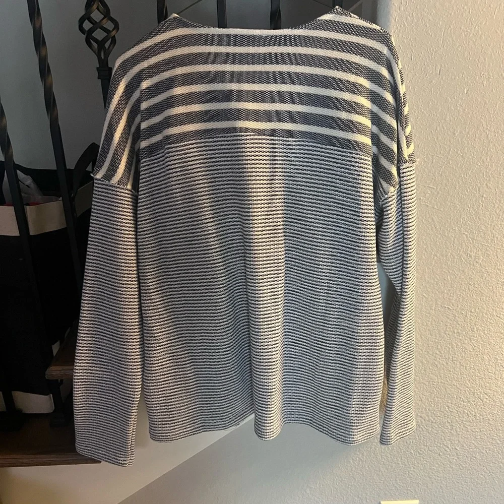 Doe and Rae blouse - Picture 5 of 5